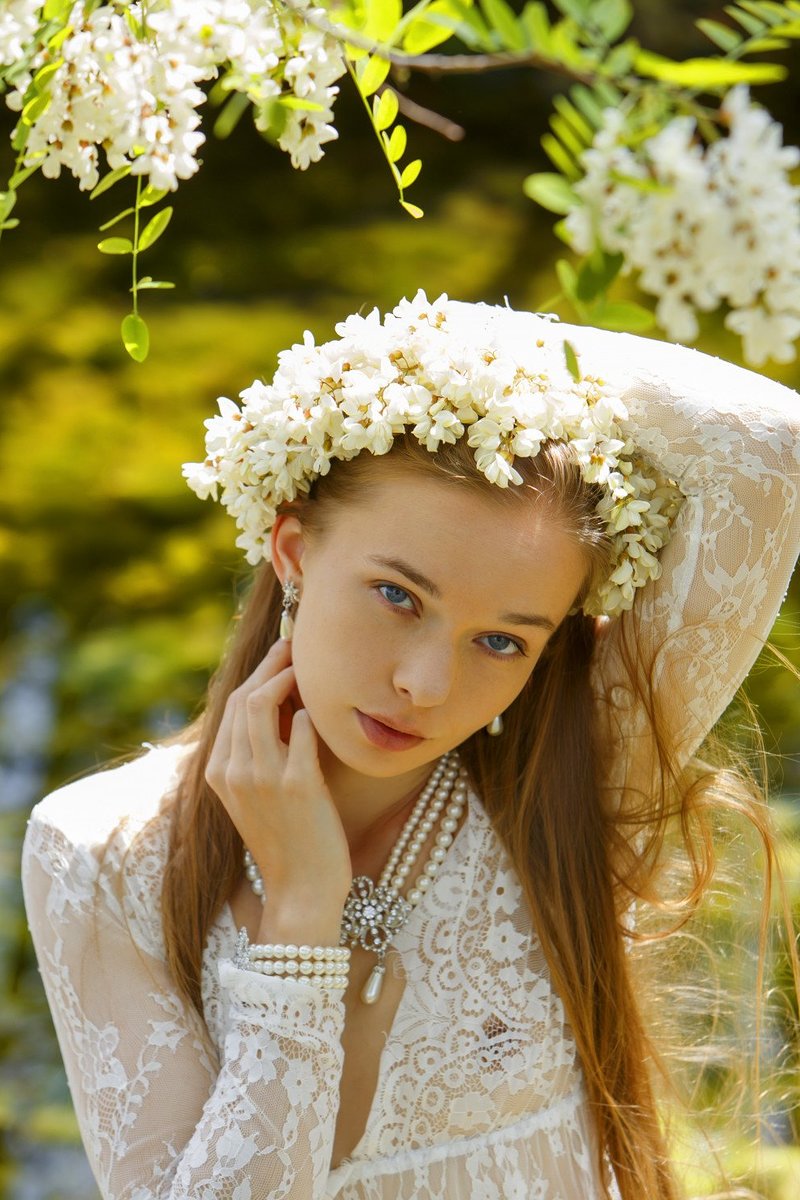 Люсьена, 23